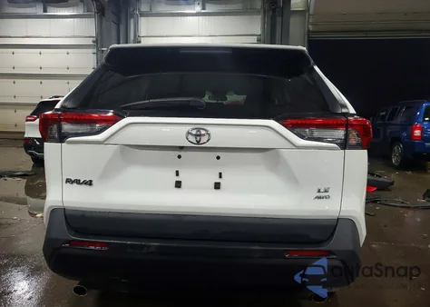 2022 Toyota Rav4 Le z USA, uszkodzony, nr VIN 2T3F1RFV9NC289575